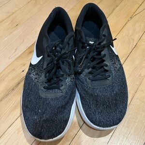 Nike Black and White Running Shoes